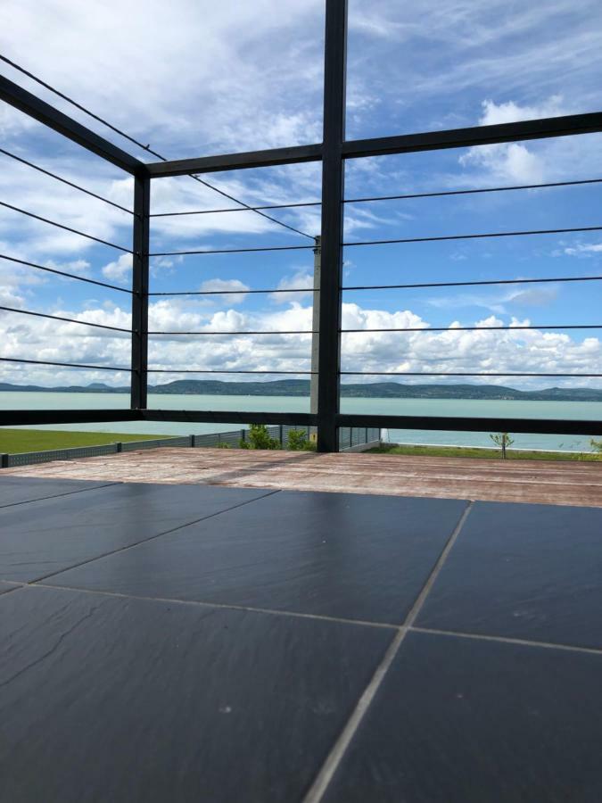 Hullam Apartman Balatonlelle Eksteriør bilde